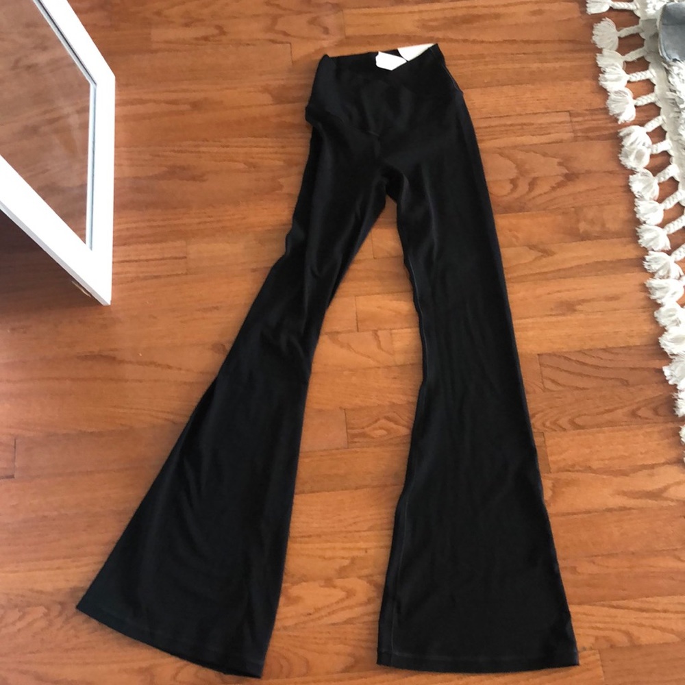 OFFLINE By Aerie Real Me High Waisted Crossover Flare Legging XS